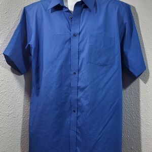 Stafford Short-Sleeve Button-Down Shirt in Blue
